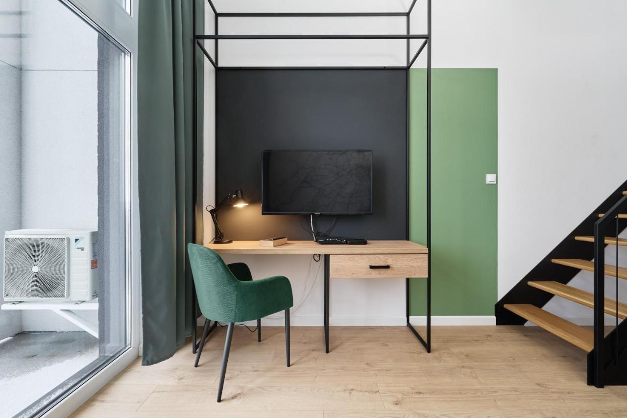 Mezzanine Studio Apartments Zarembowicza Wroclaw Airport By Renters Exterior foto